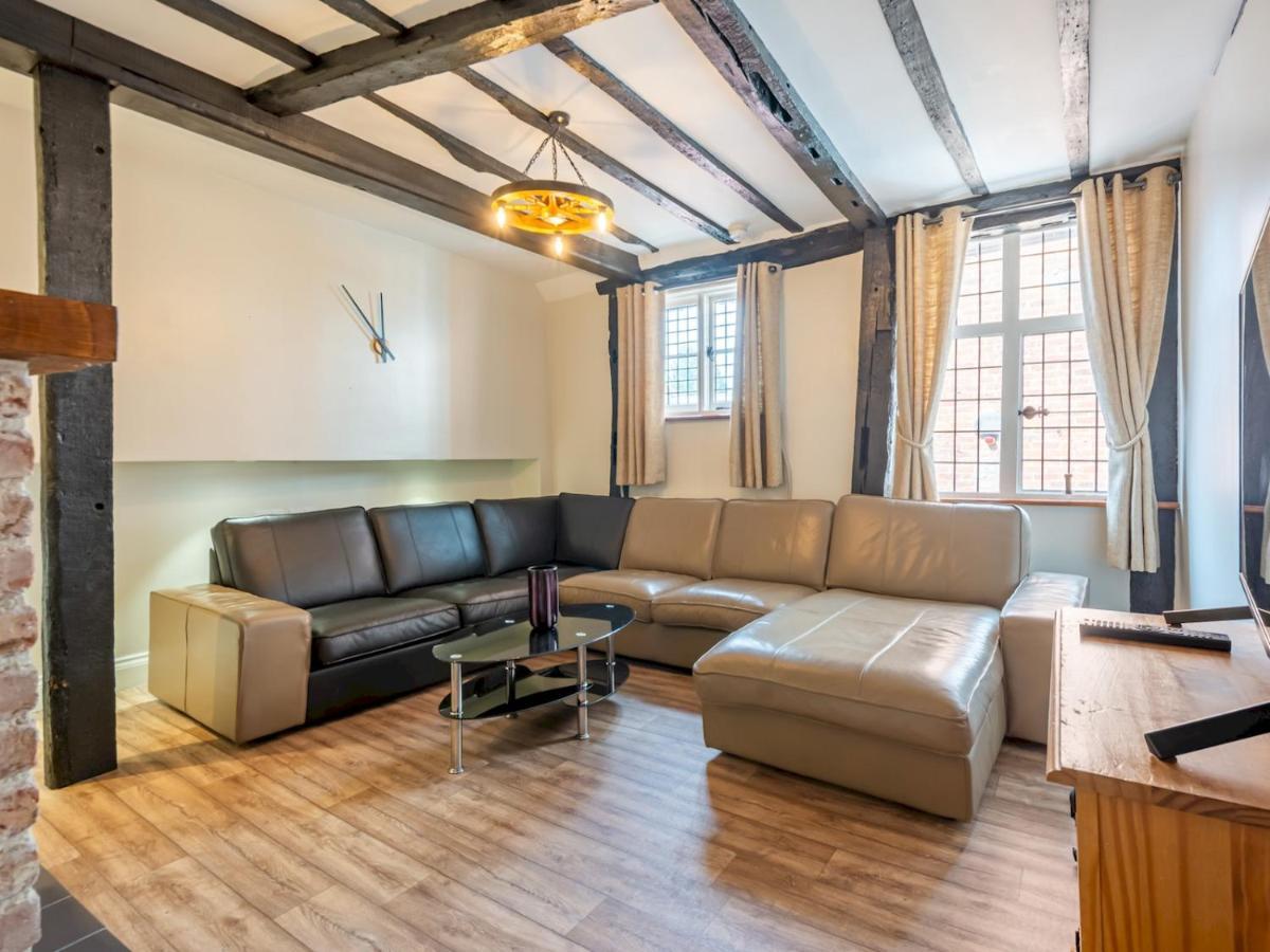 Pass The Keys Renovated Apartment In The Centre Of Canterbury Bagian luar foto