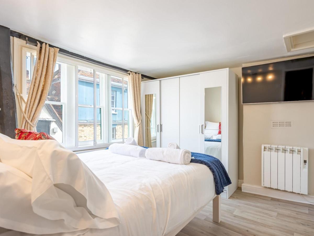 Pass The Keys Renovated Apartment In The Centre Of Canterbury Bagian luar foto