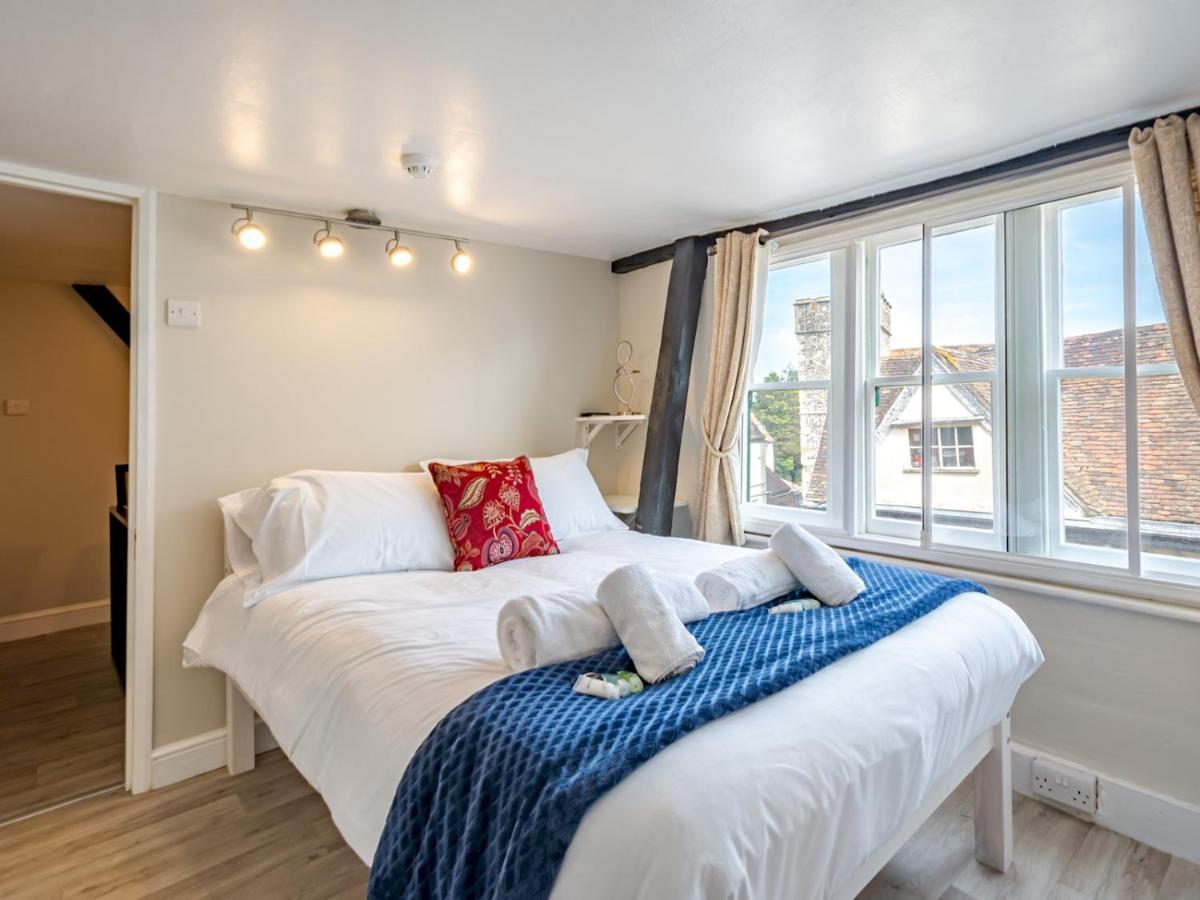 Pass The Keys Renovated Apartment In The Centre Of Canterbury Bagian luar foto