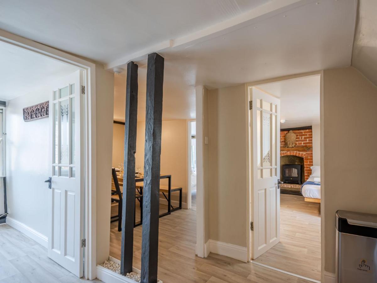 Pass The Keys Renovated Apartment In The Centre Of Canterbury Bagian luar foto
