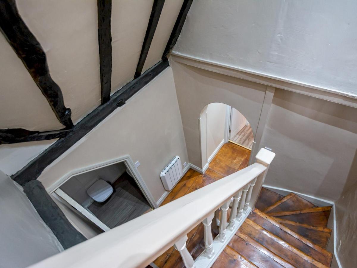 Pass The Keys Renovated Apartment In The Centre Of Canterbury Bagian luar foto