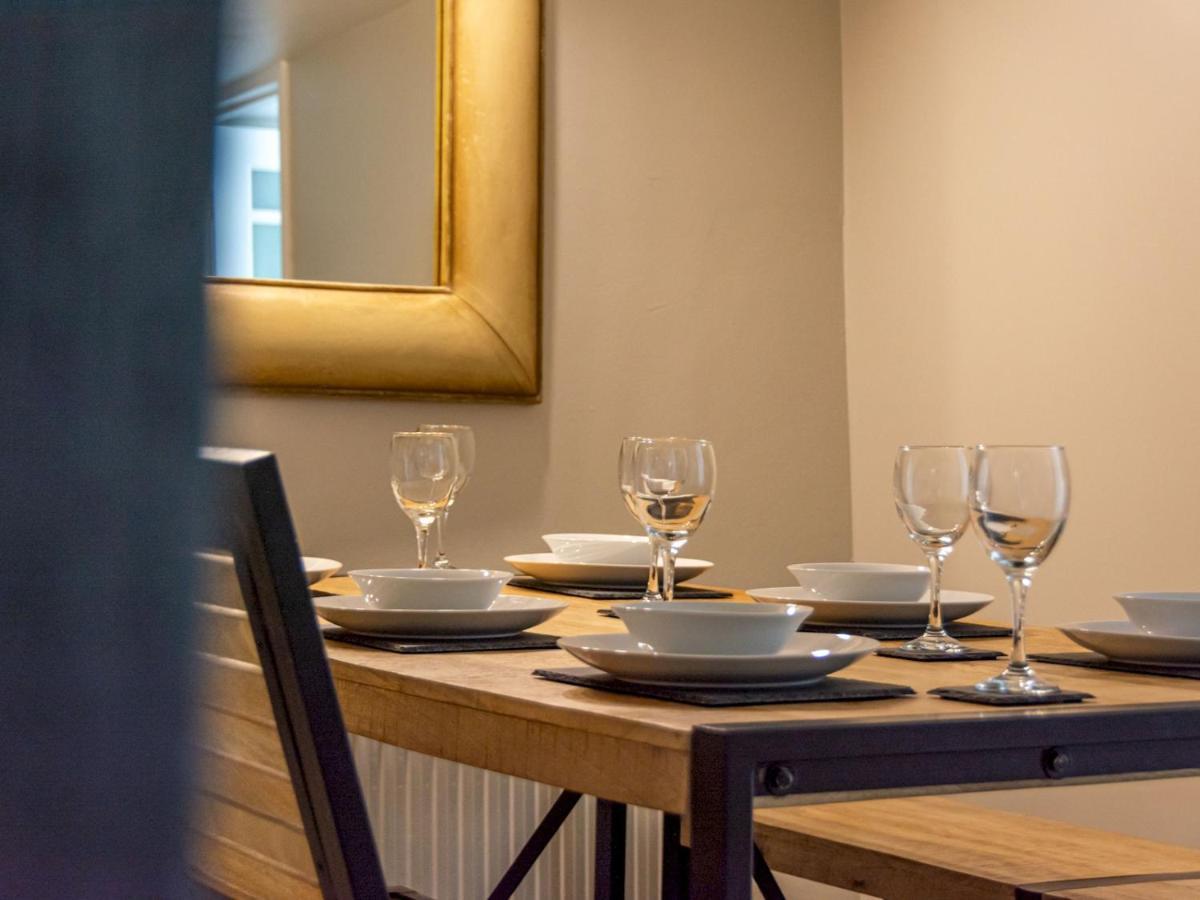 Pass The Keys Renovated Apartment In The Centre Of Canterbury Bagian luar foto